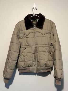 Vintage 70’s Vanderbilt Men’s Beige Quilted Puffer Jacket Faux Fur Collar Zip L
